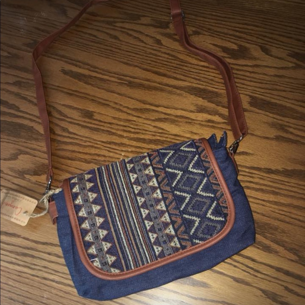 Purses - Picture 6 of 8